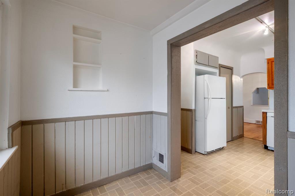 606 OAKLAND Avenue, Royal Oak, MI 48067 — Photo 39