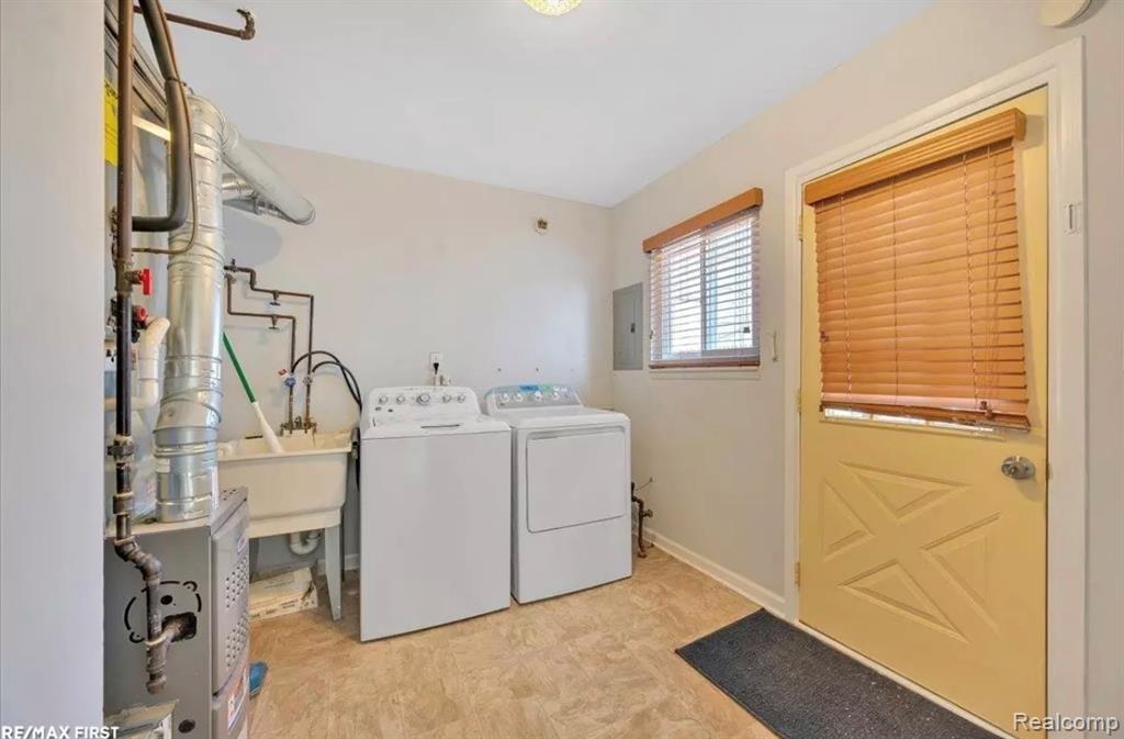 19331 Meier Street, Roseville, MI 48066 — Photo 13