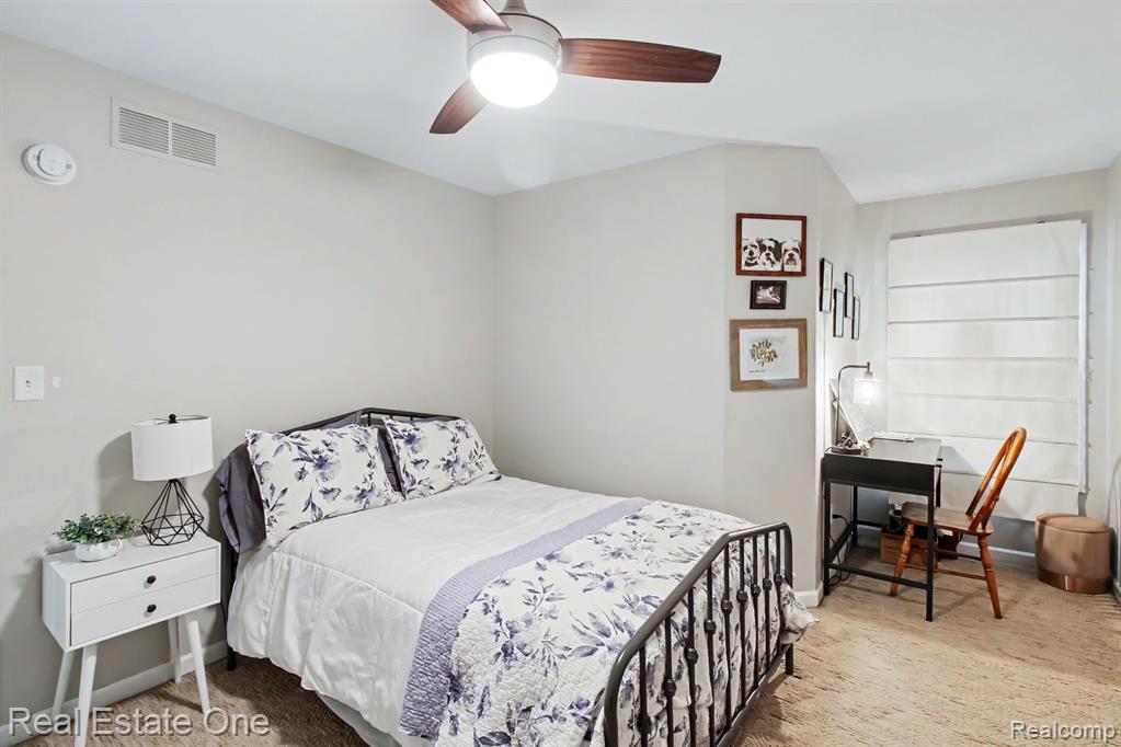 817 Woodridge Hills Drive, Brighton, MI, 48116