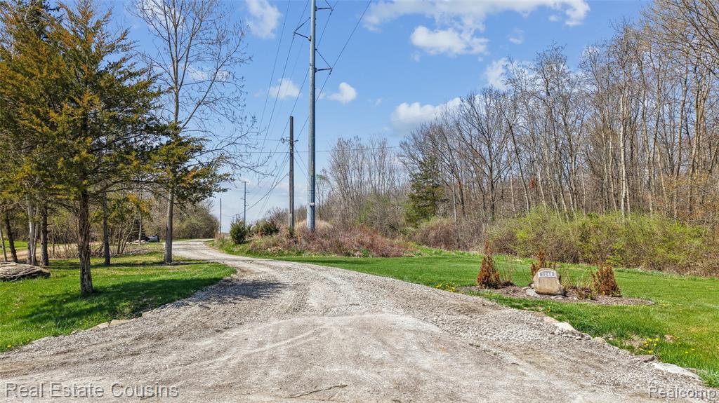 7249 Driftwood Drive, Fenton, MI 48430 — Photo 41