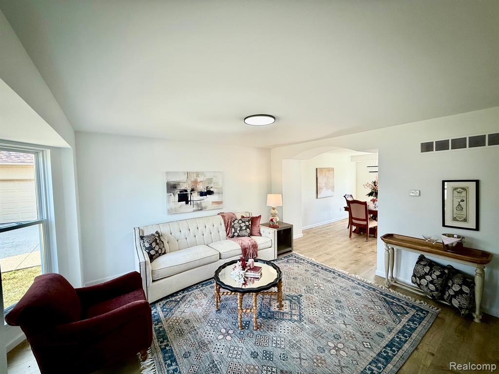 6440 Sadie Lane, Belleville, MI 48111 — Photo 5