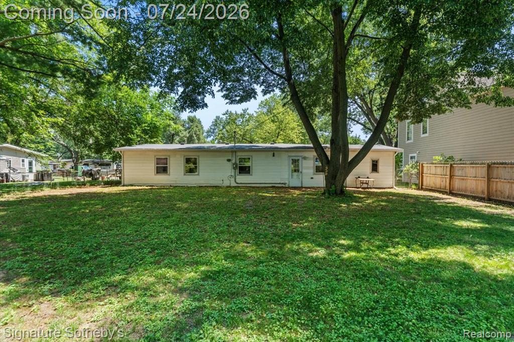 6280 Beth, Brighton, MI 48116 — Photo 25