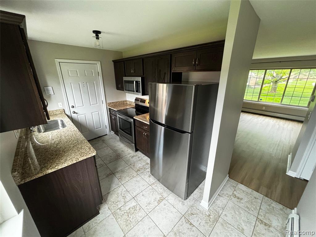 454 Romeo Road, Rochester, MI 48307 — Photo 9