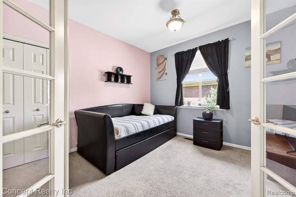 42392 White Hart Boulevard, Canton, MI 48188 — Photo 13