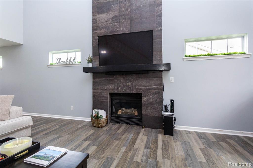 6075 Davison Road, Burton, MI 48509 — Photo 6