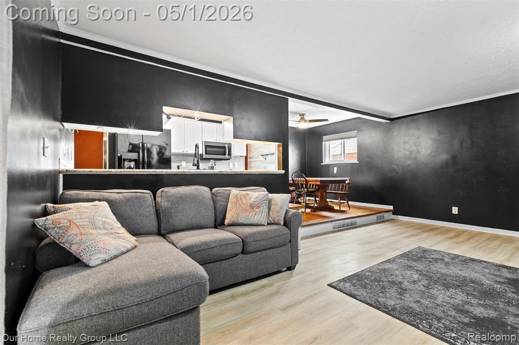 36801 Barr Street, Clinton Twp, MI 48035 — Photo 12