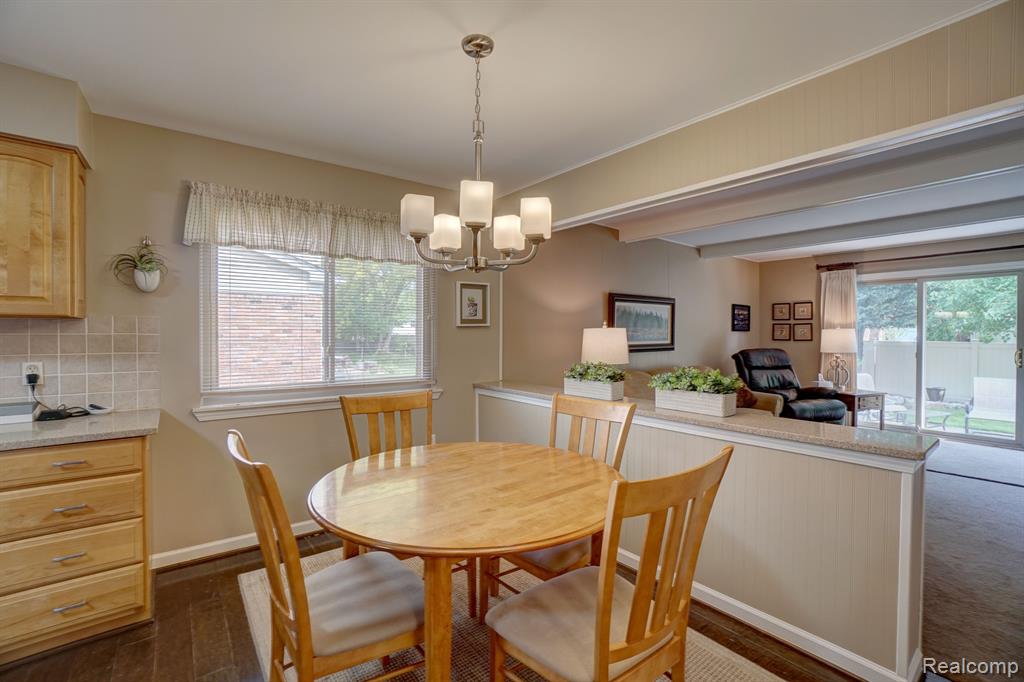 5760 LARKINS Drive, Troy, MI 48085 — Photo 11