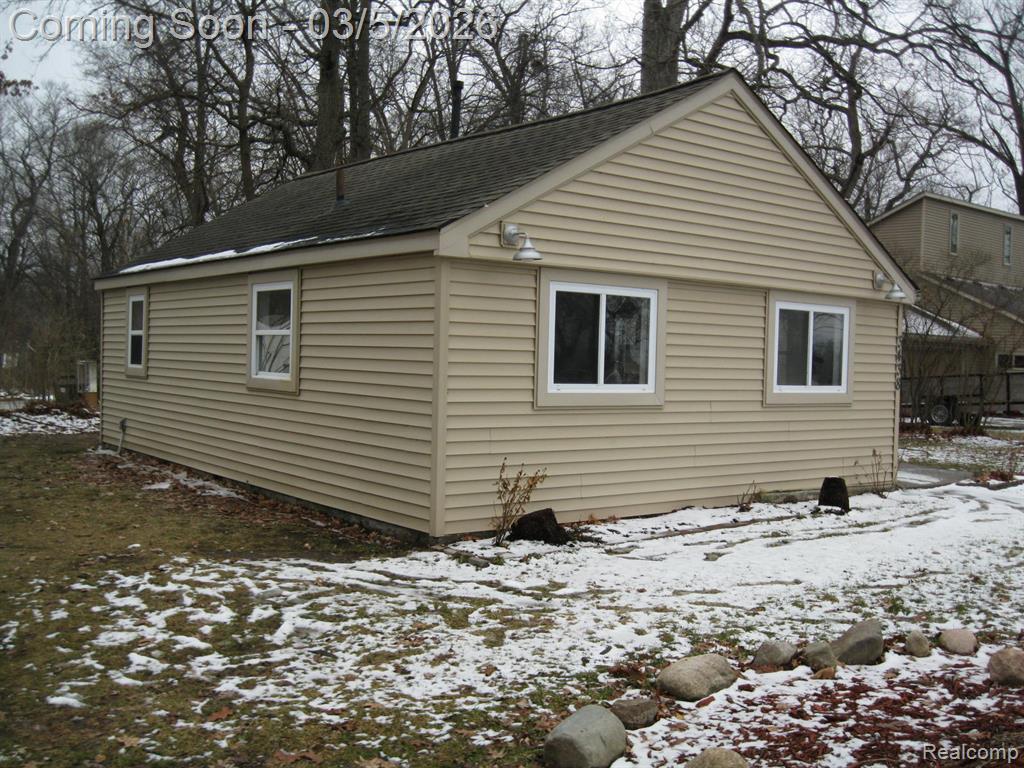3438 Duffield Street, White Lake, MI 48383 — Photo 2