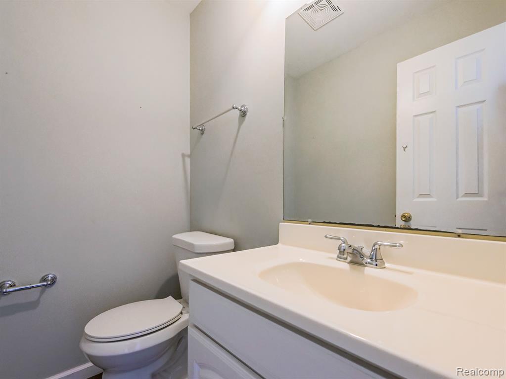 3216 BOLGOS Circle, Ann Arbor, MI 48105 — Photo 17