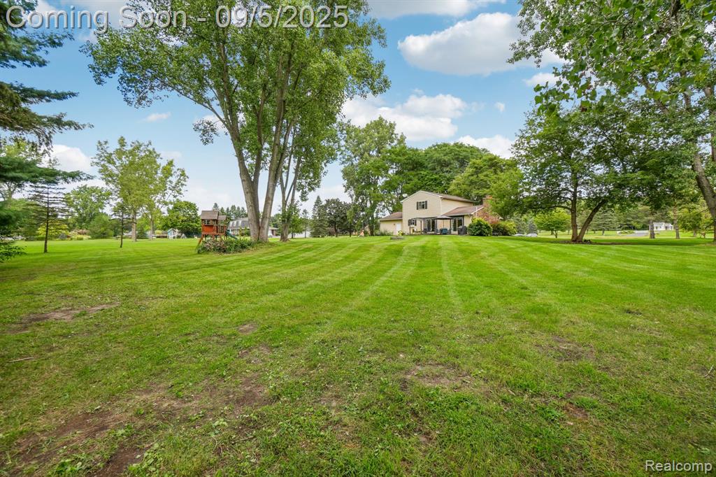 8127 Sleepy Time Court, Clarkston, MI 48348 — Photo 39