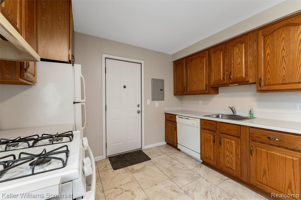 7263 Henry, Center Line, MI 48015 — Photo 14