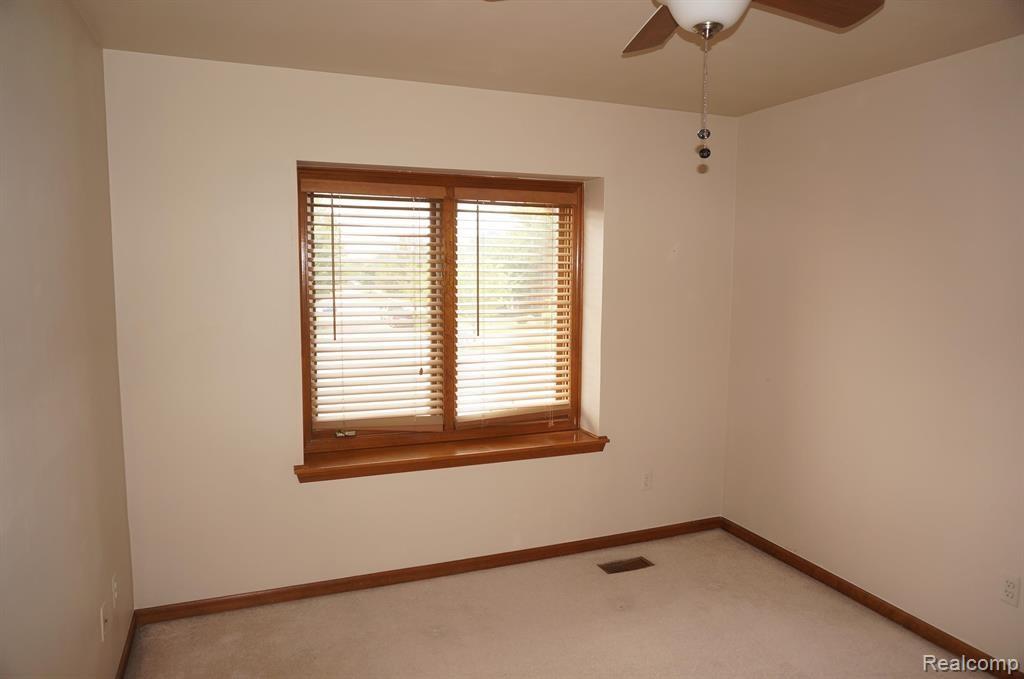 49954 Willowood Drive, Macomb, MI 48044 — Photo 18