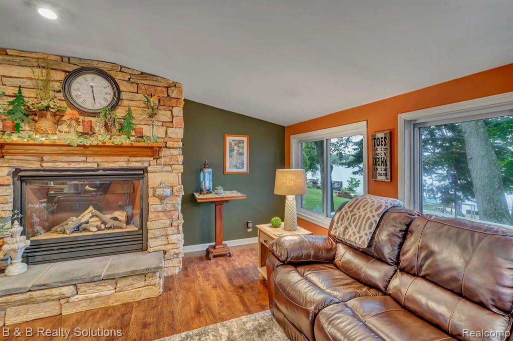 423 LOU ALICE Drive, Columbiaville, MI 48421 — Photo 10