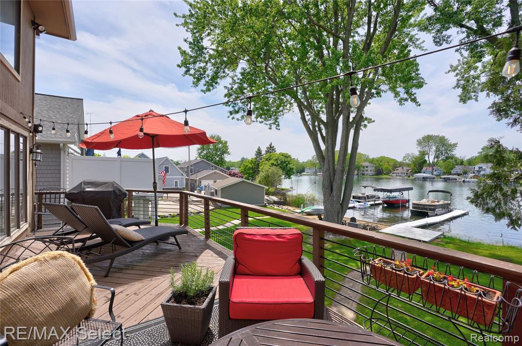 11476 Moffett Court, Fenton, MI 48430 — Photo 12