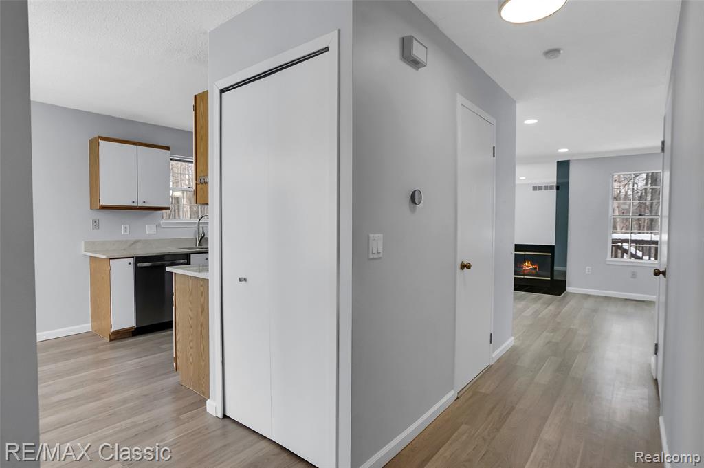 41498 Cornell Drive, Novi, MI — Photo 5
