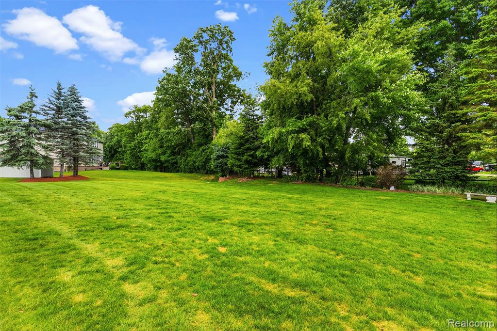 6323 Moonstone Drive, Grand Blanc, MI 48439 — Photo 52