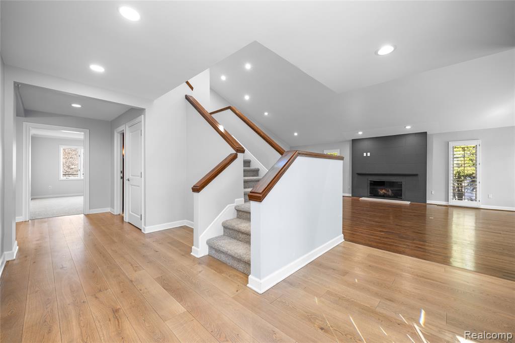 4695 Maura Lane, West Bloomfield, MI 48323 — Photo 4