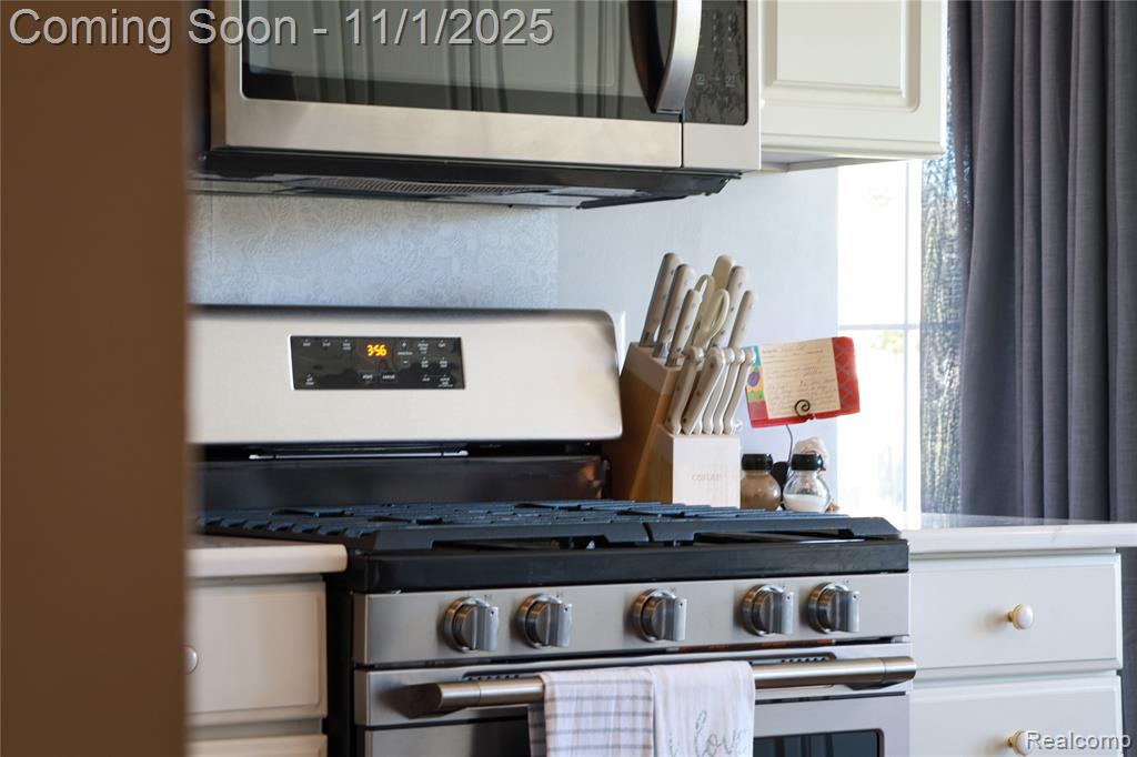 5082 Prestonwood Lane, Flushing, MI 48433 — Photo 24