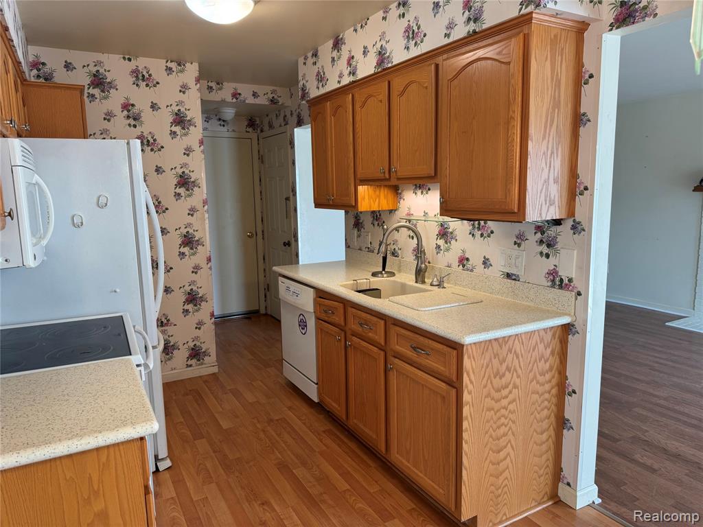 1597 Dover Hill S, Walled Lake, MI 48390 — Photo 7