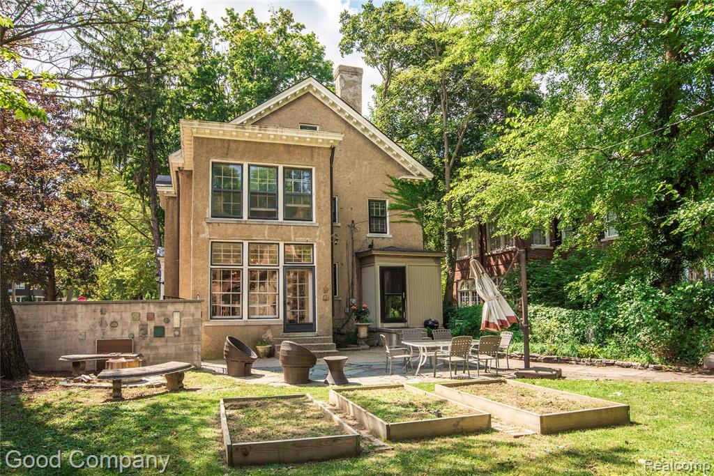 1704 Iroquois Street, Detroit, MI 48214 — Photo 52