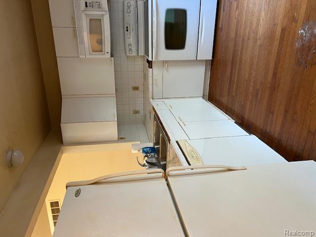 905 S Franklin Avenue, Flint, MI 48503 — Photo 7