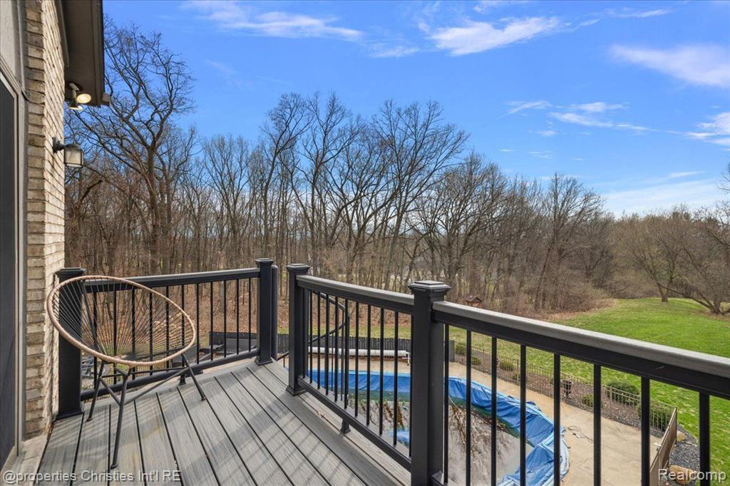 1194 EAGLE NEST CT, Milford, MI 48381 — Photo 28