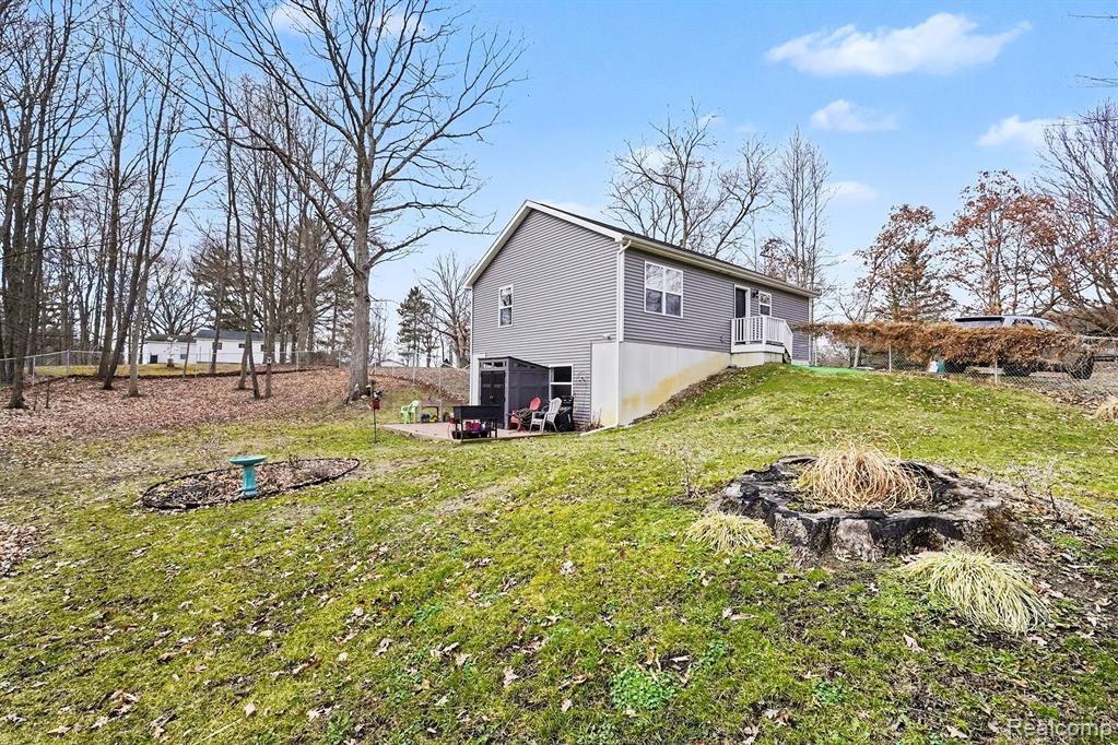 4537 Lakewood Drive, Otter Lake, MI 48464 — Photo 4