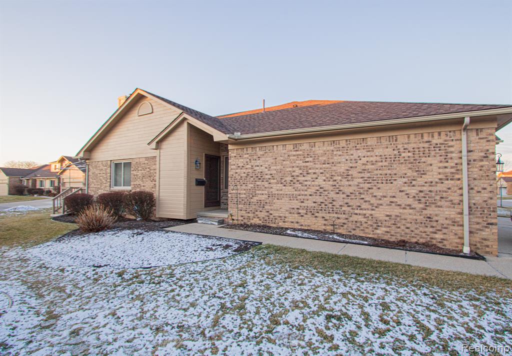 48801 Windmill Circle E, Macomb, MI 48044 — front exterior