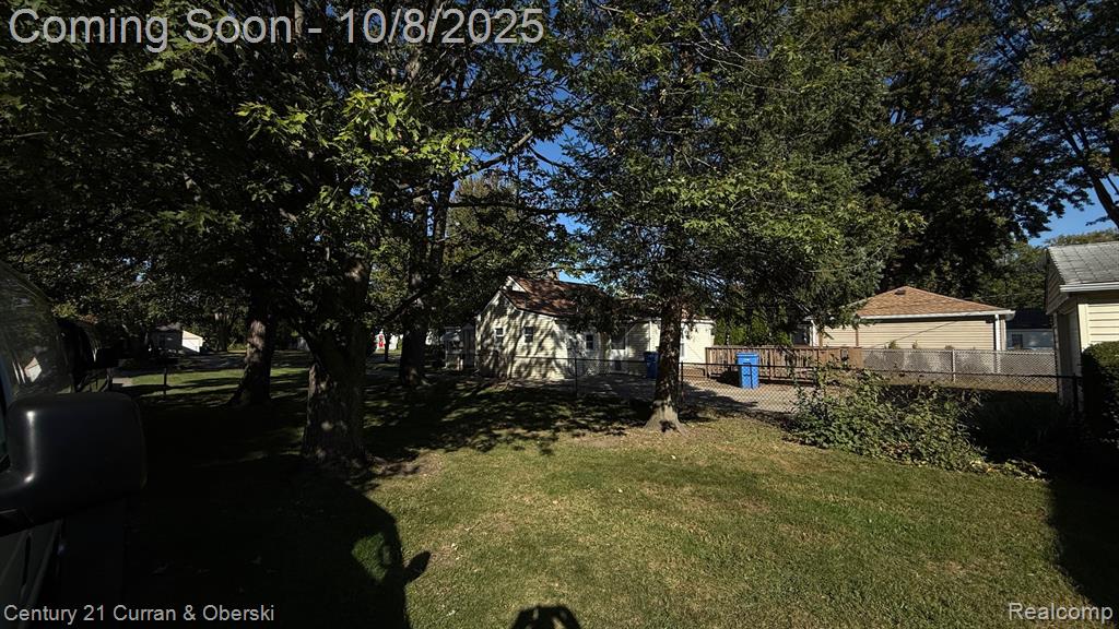 8244 Lenore Street, Dearborn Heights, MI 48127 — Photo 3