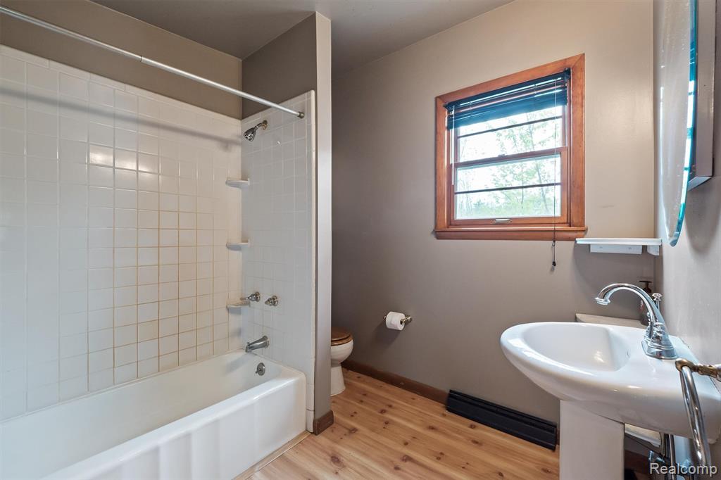 3332 Horrell Court, Fenton, MI 48430 — Photo 13