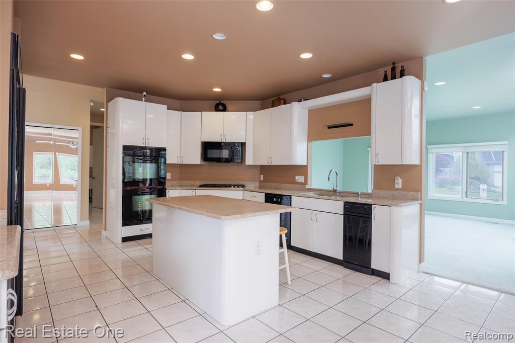 4149 Marlwood Drive, West Bloomfield, MI 48323 — Photo 22