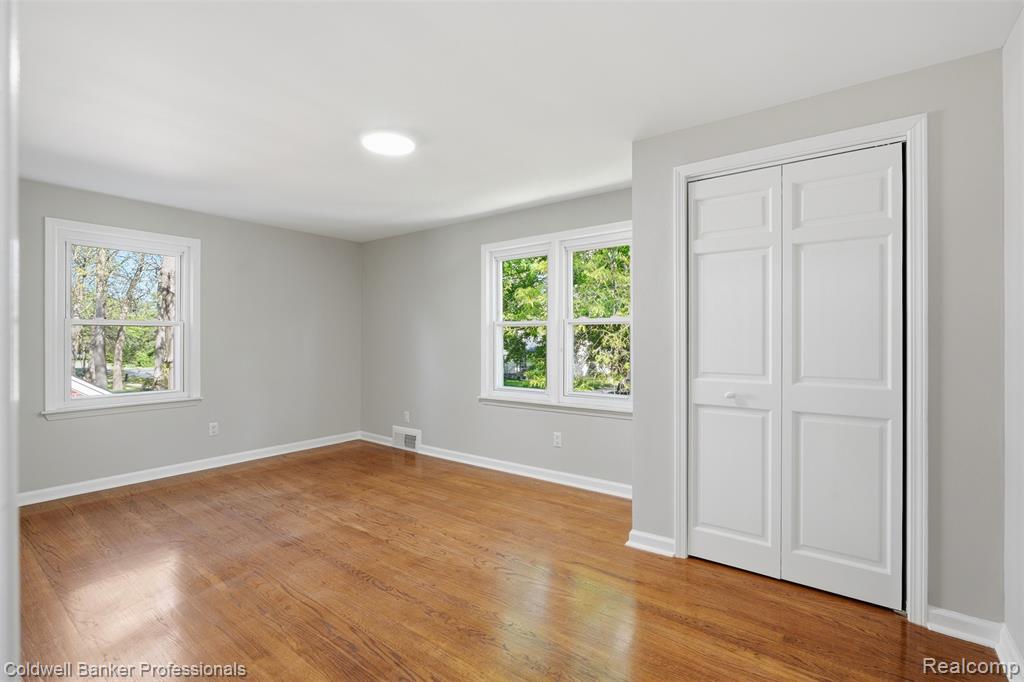 18761 Dolores Avenue, Lathrup Village, MI 48076 — Photo 29