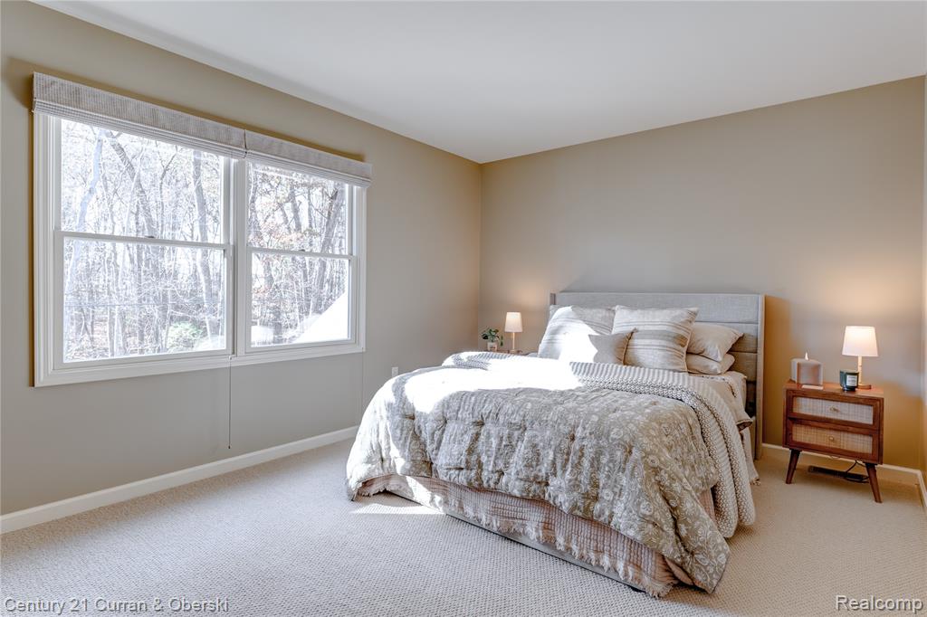 8308 Peninsular Drive, Fenton, MI 48430 — Photo 31