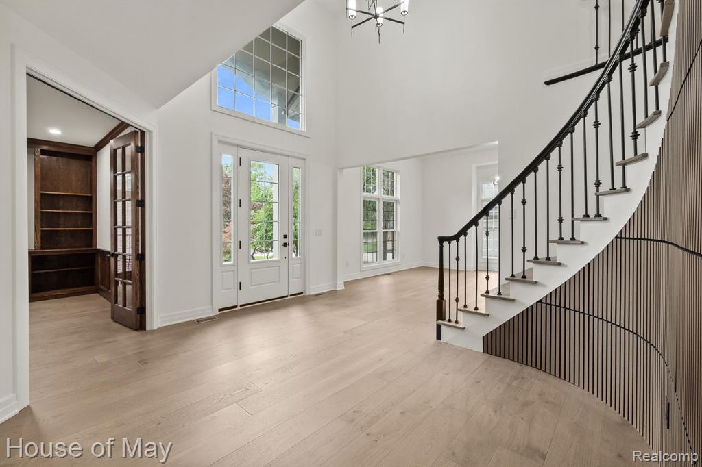 4743 S Ridge Drive, West Bloomfield, MI 48323 — Photo 3