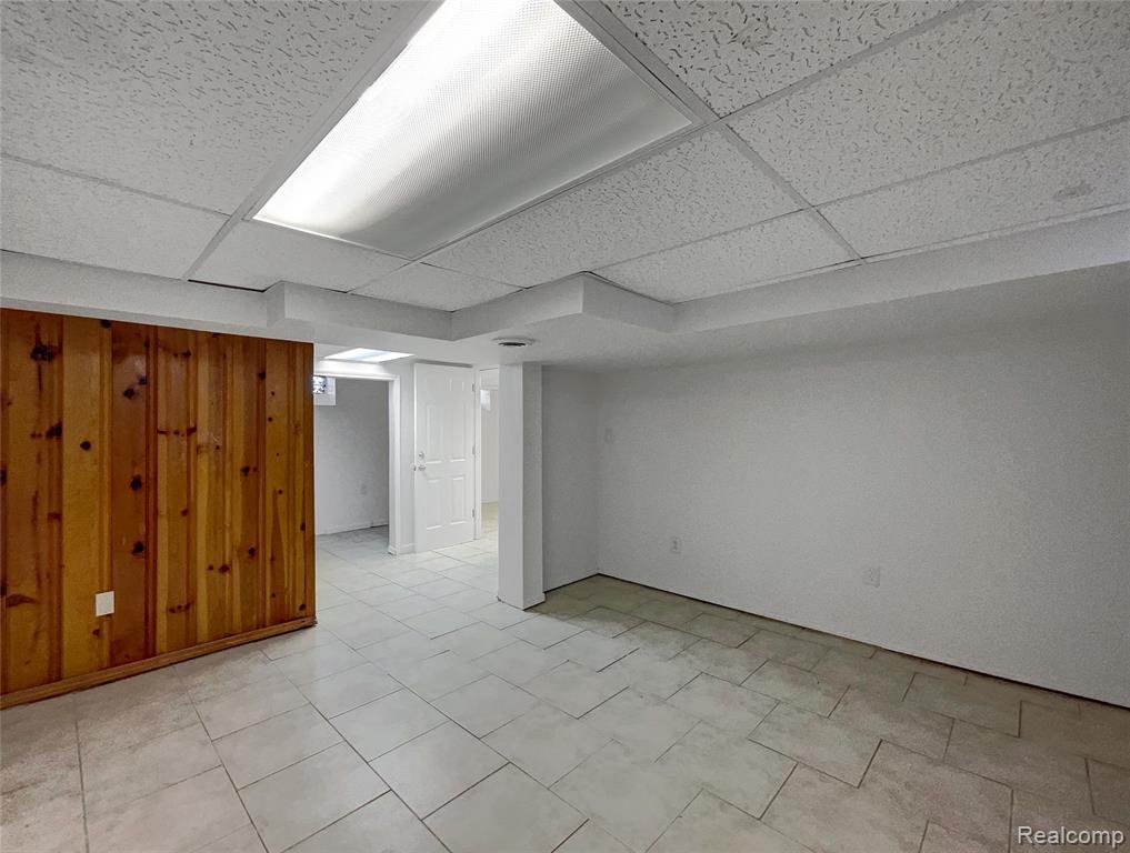8212 Virgil Street, Dearborn Heights, MI 48127 — Photo 17