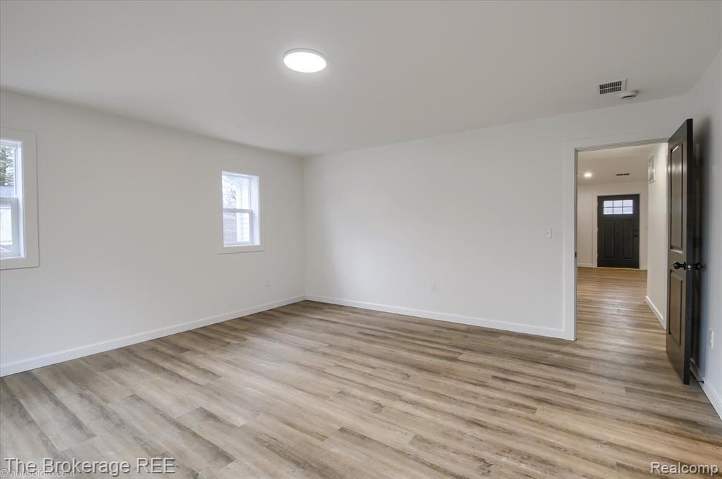 4507 N BELSAY Road, Flint, MI 48506 — Photo 21