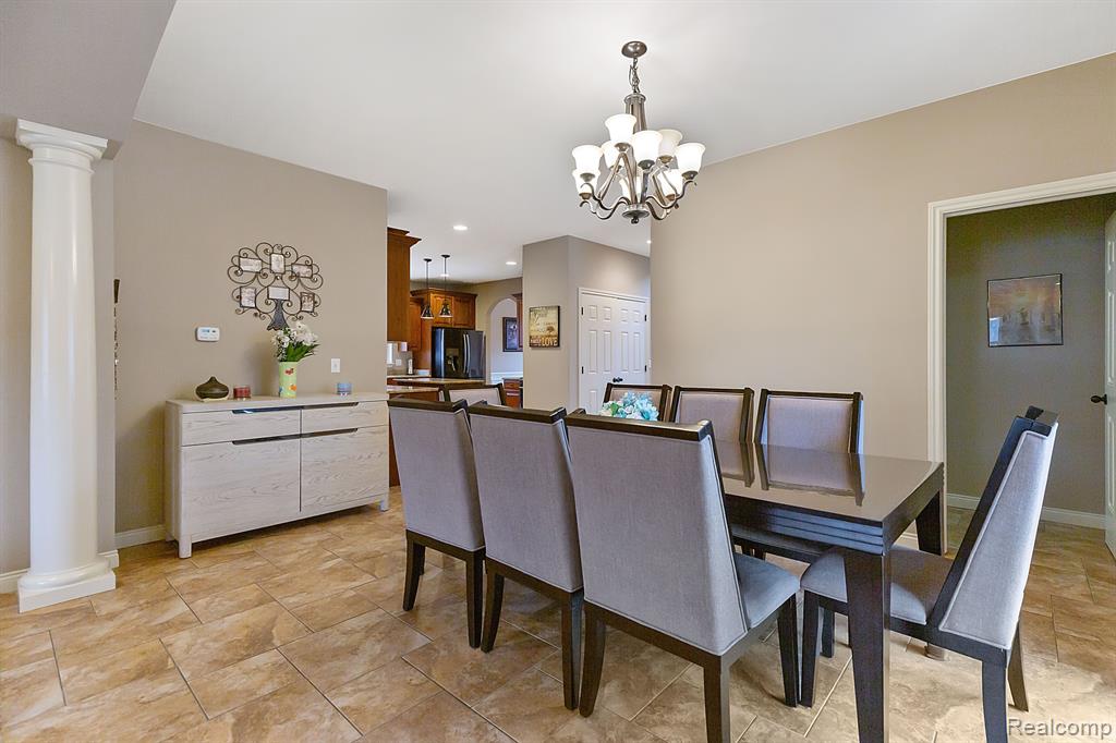 49751 GOLDEN PARK Drive, Shelby Twp, MI 48315 — Photo 14