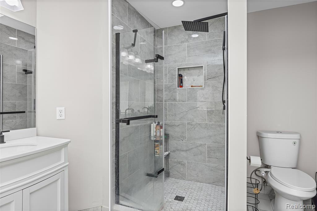 43352 Chardonnay Drive, Sterling Heights, MI 48314 — Photo 35