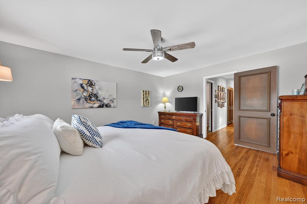 5397 Sutton Place, Grand Blanc, MI 48439 — Photo 19