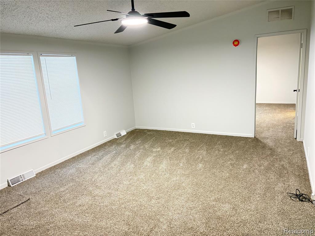 11312 N Lake Drive, Fenton, MI 48430 — Photo 5