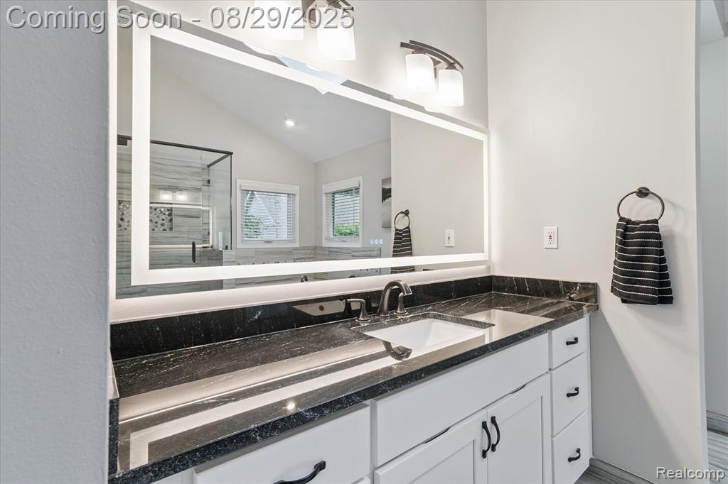 7856 N Kilkenny Drive, Brighton, MI 48116 — Photo 28