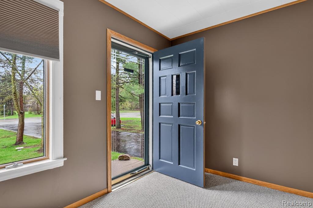 28501 Pontiac Trail, South Lyon, MI 48178 — Photo 4