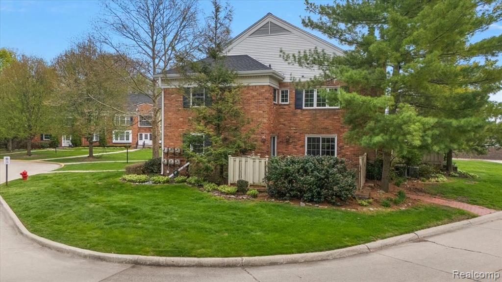 1000 Trailwood Path, Bloomfield Hills, MI 48301 — Photo 46
