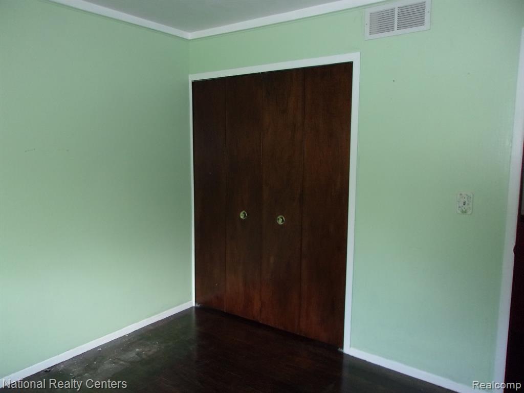 5856 HENRY RUFF Road, Garden City, MI — Photo 22