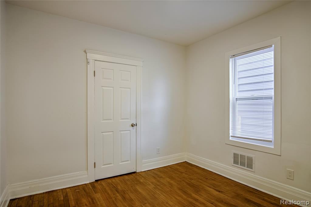 6224 Hecla Street, Detroit, MI 48208 — Photo 14