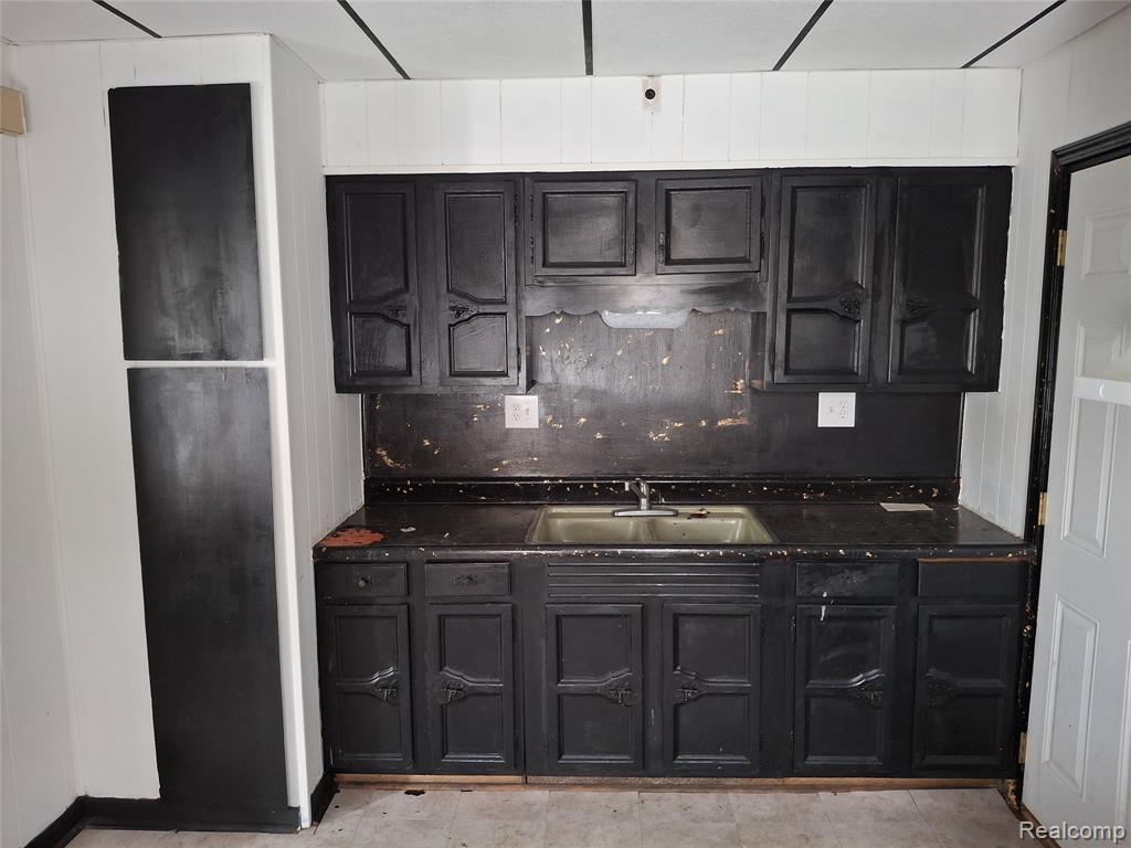 253 Grove Street, Highland Park, MI 48203 — Photo 7