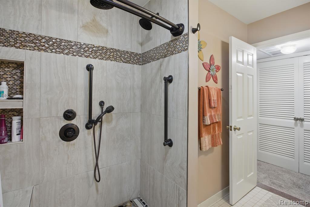 4371 Waverly Drive, Waterford, MI 48329 — Photo 15