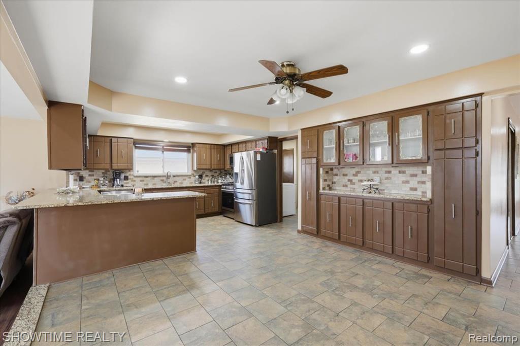16515 Cederama Drive, Clinton Twp, MI 48038 — Photo 16