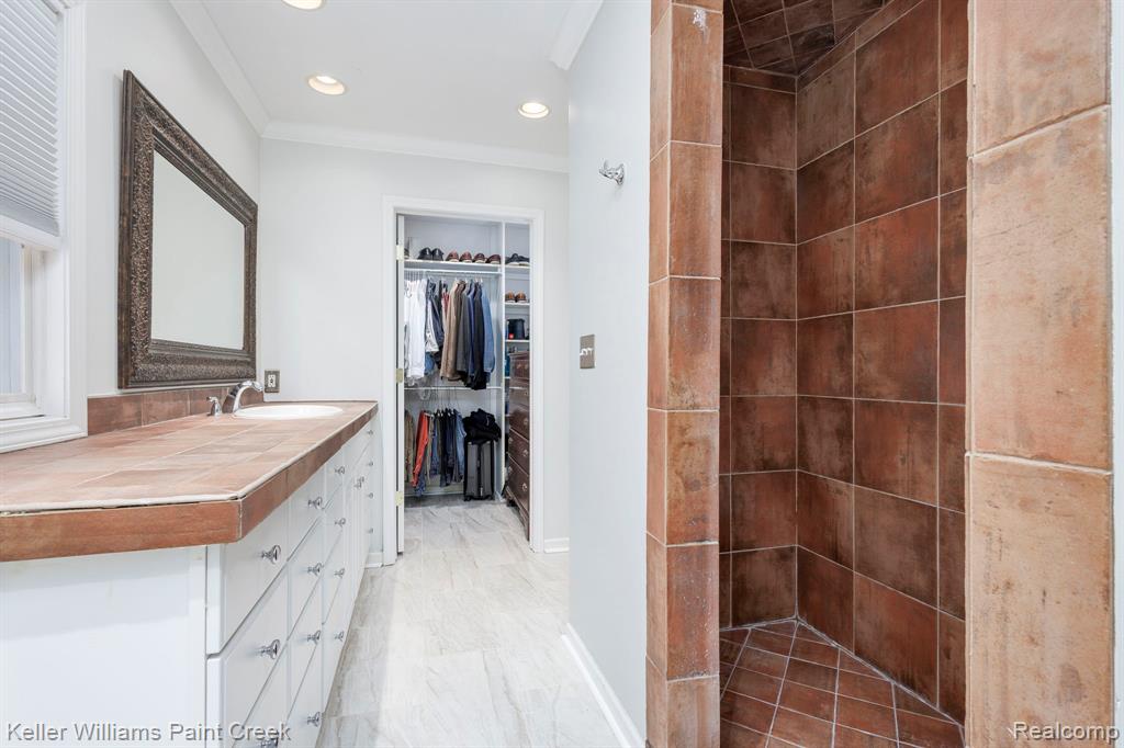 6847 Alden Drive, West Bloomfield, MI 48324 — Photo 35
