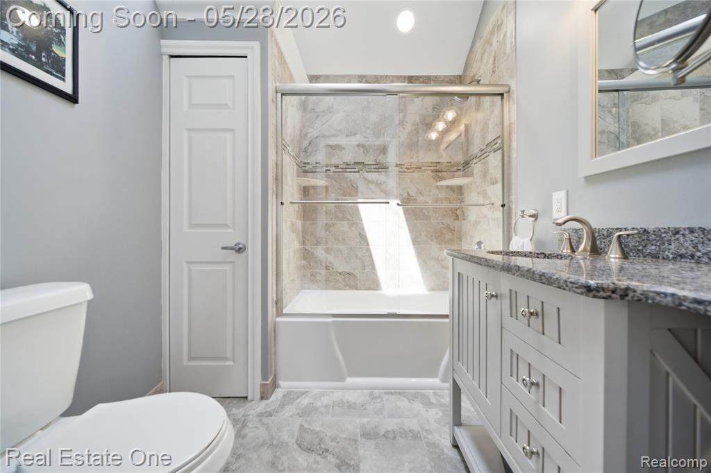 9528 Main Street, Whitmore Lake, MI 48189 — Photo 17